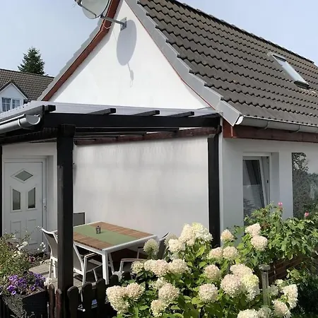 In Mit Schwimmbecken *